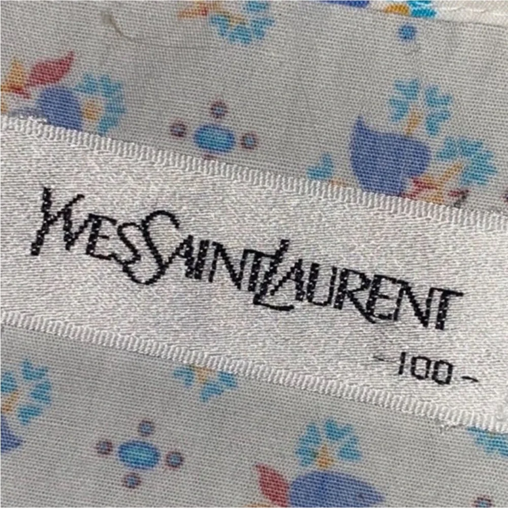 Yves Saint Laurent excellent authentic
